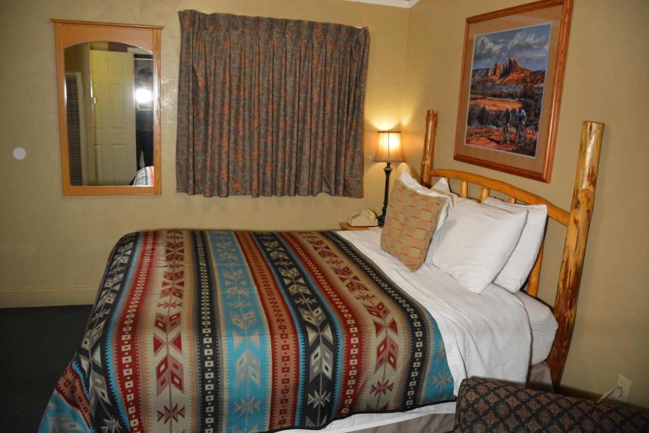 Sitzmark Chalet Inn Руидозо Экстерьер фото