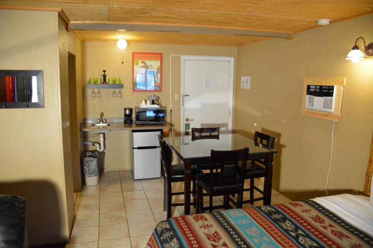 Sitzmark Chalet Inn Руидозо Экстерьер фото