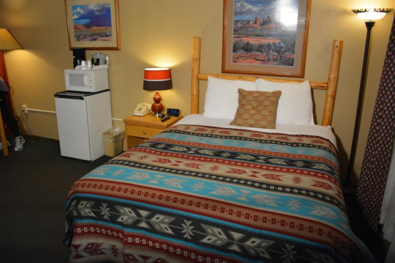 Sitzmark Chalet Inn Руидозо Экстерьер фото