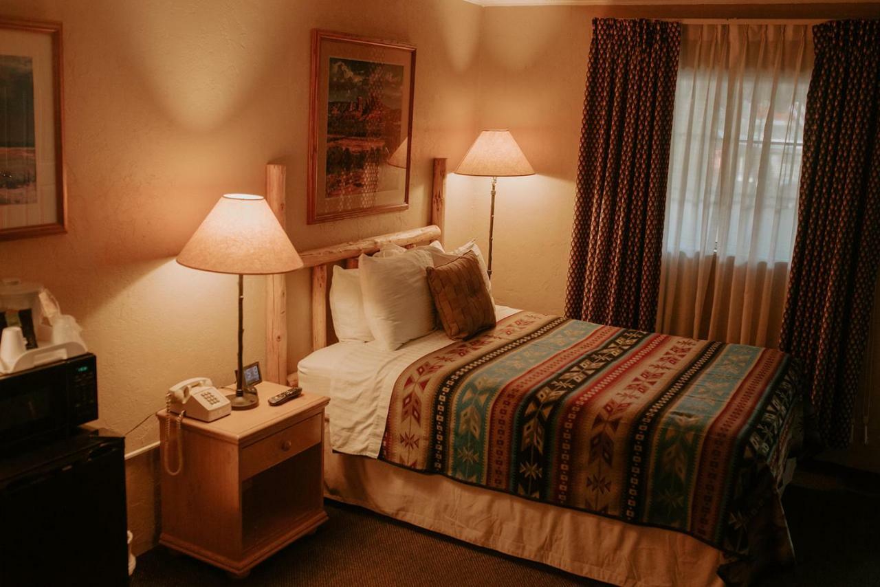 Sitzmark Chalet Inn Руидозо Экстерьер фото