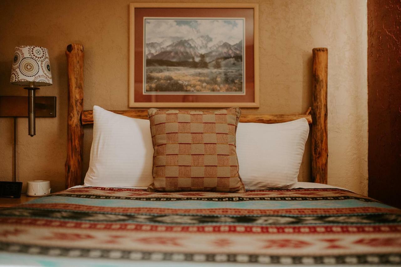 Sitzmark Chalet Inn Руидозо Экстерьер фото